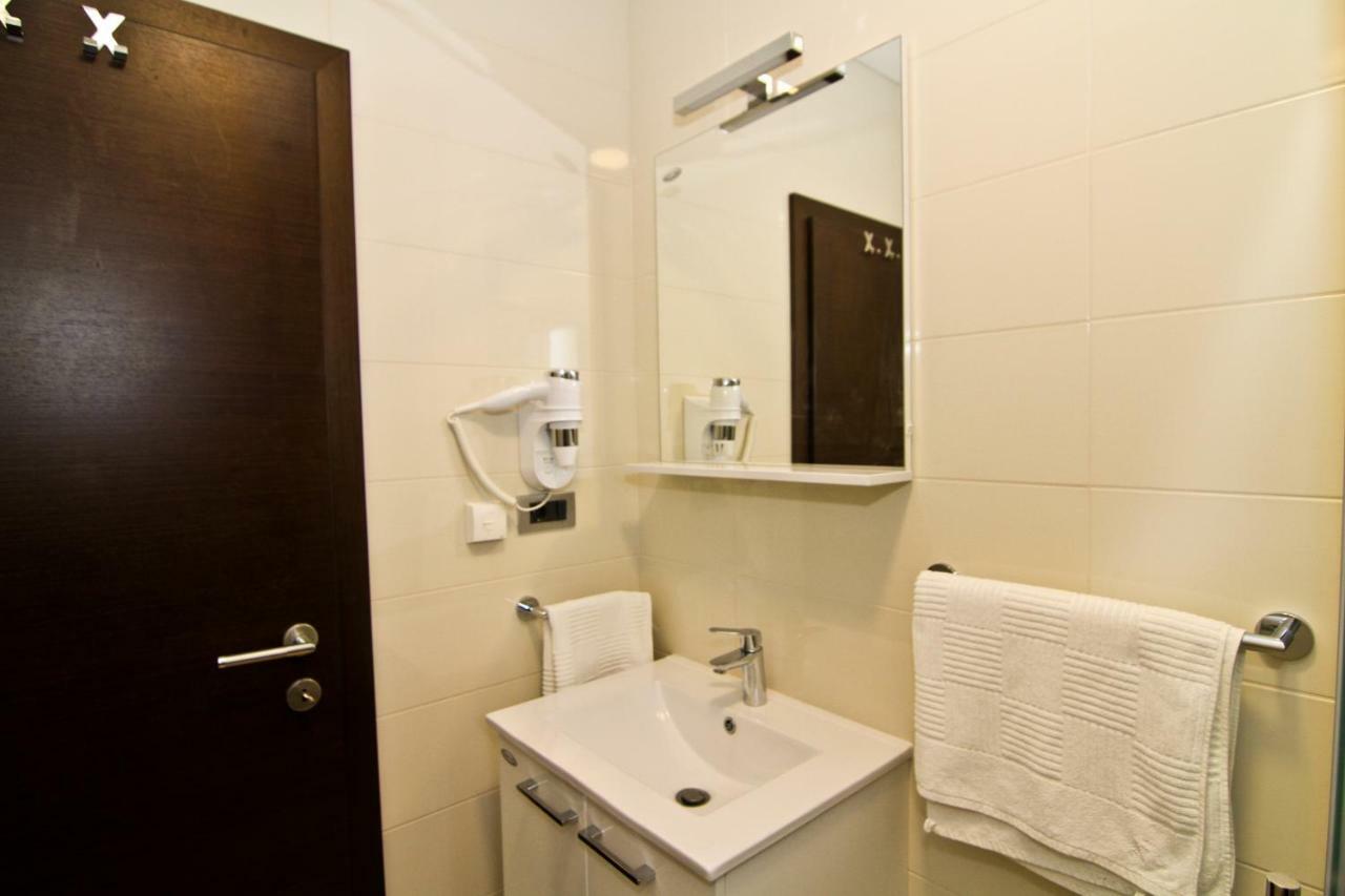 Villa Savar Apartmani ภายนอก รูปภาพ