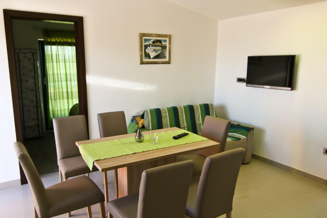 Villa Savar Apartmani ภายนอก รูปภาพ